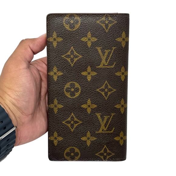 Louis Vuitton Long Wallet / Passport Case - Picture 5 of 11